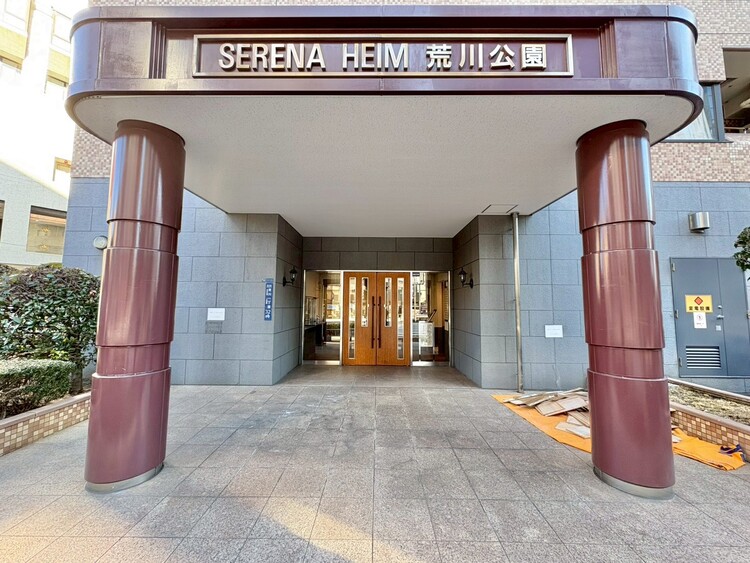 エントランス 外と内をつなぐエントランスは、まさに顔となる場所。