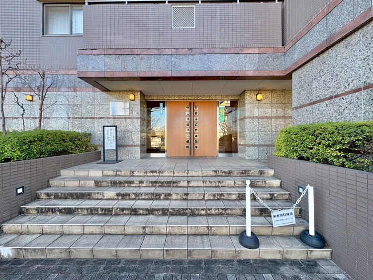 エントランス 外と内をつなぐエントランスは、まさに顔となる場所。