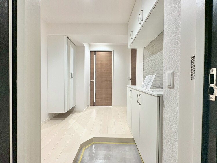 玄関 シューズボックスを完備した玄関です。