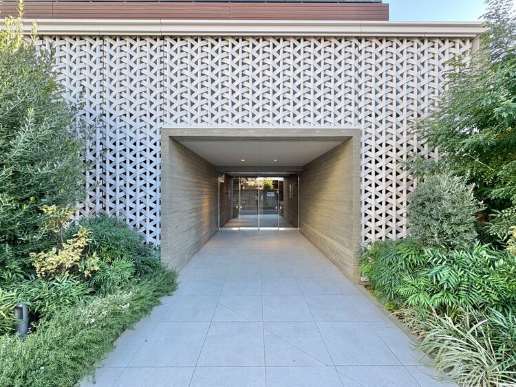 エントランス 外と内をつなぐエントランスは、まさに顔となる場所。