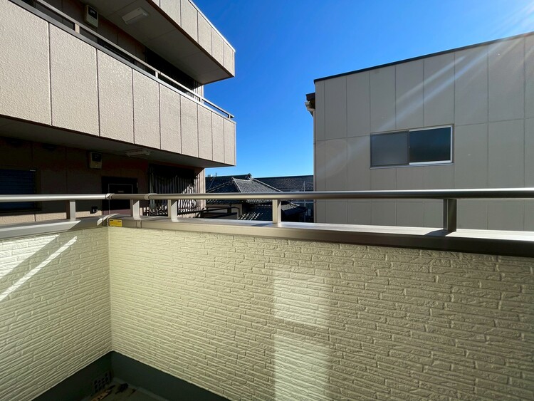 バルコニー 暮らしの中で、光と風を演出してくれるバルコニー。