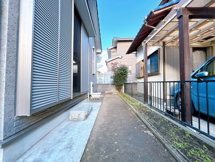 バルコニー 暮らしの中で、光と風を演出してくれるバルコニー。