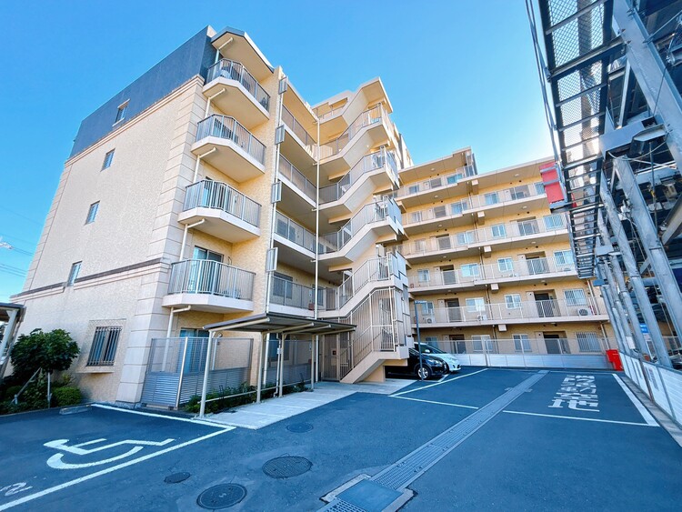 外観 資料には掲載していない情報が、現地にはたくさんあります。是非一度、現地をご確認ください。