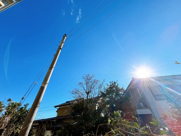 バルコニー 窓を開けると広がる青空。心をリフレッシュして日々を過ごしていきましょう。