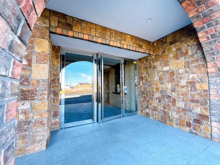 エントランス 外と内をつなぐエントランスは、まさに顔となる場所。