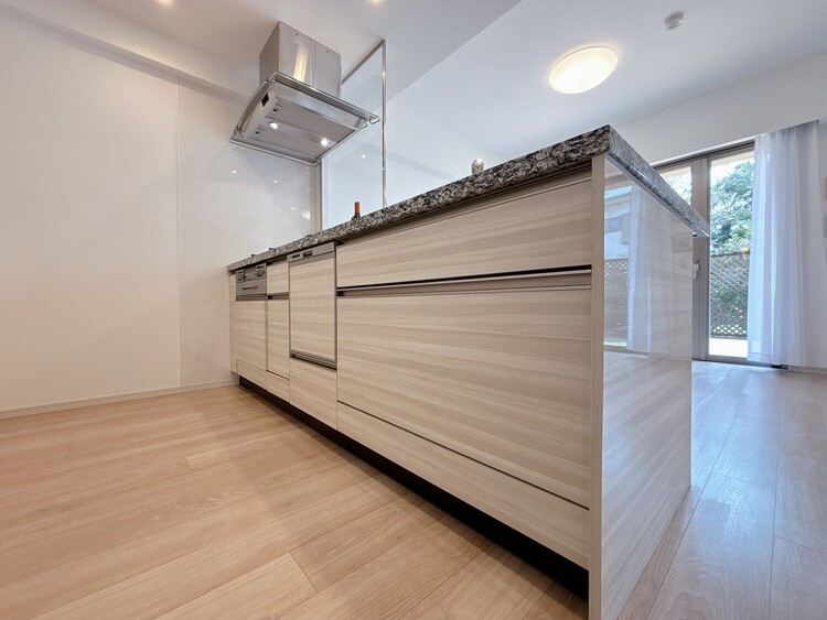 キッチン 洗練されたスタイリッシュなデザイン性と使いやすさを備えた仕様。