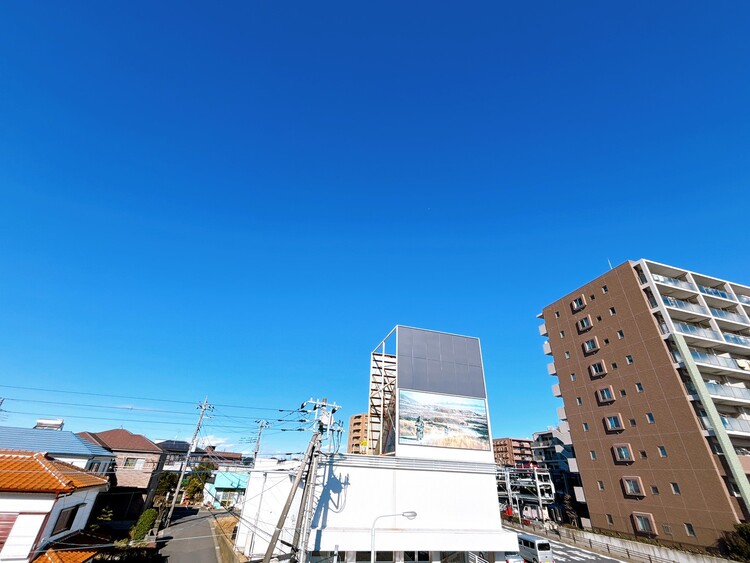 バルコニー 頬をなでる、優しい風を感じることが出来ます。