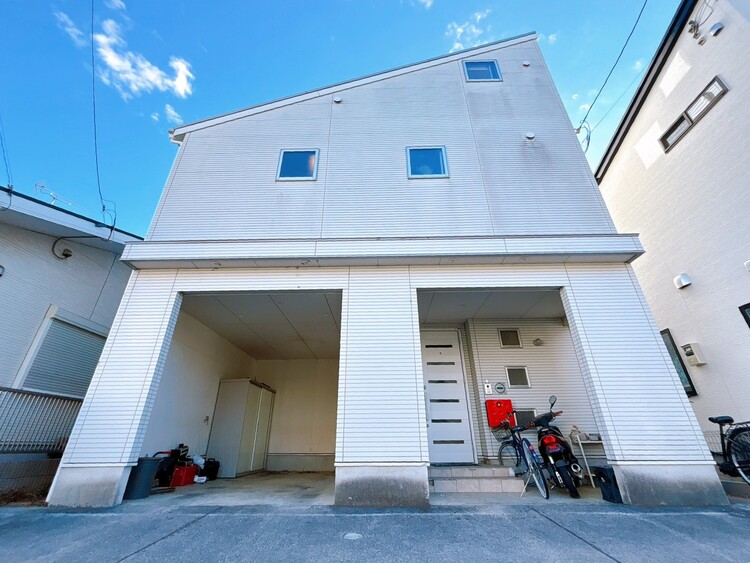 外観 資料には掲載していない情報が、現地にはたくさんあります。是非一度、現地をご確認ください。