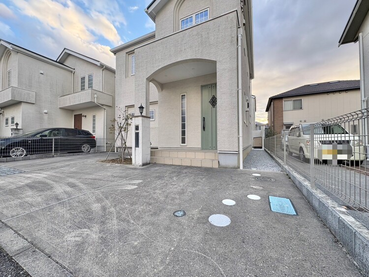 玄関 玄関を開ければ、そこは安らぎのご自宅。