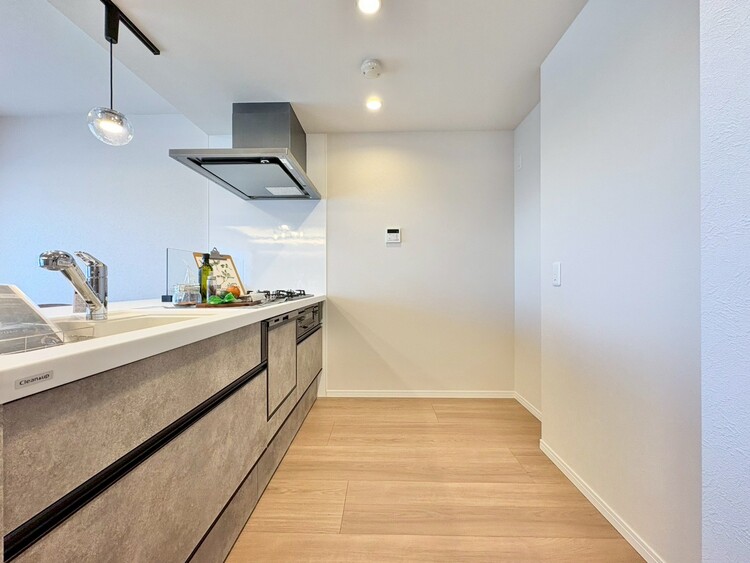 キッチン 洗練されたスタイリッシュなデザイン性と使いやすさを備えた仕様。