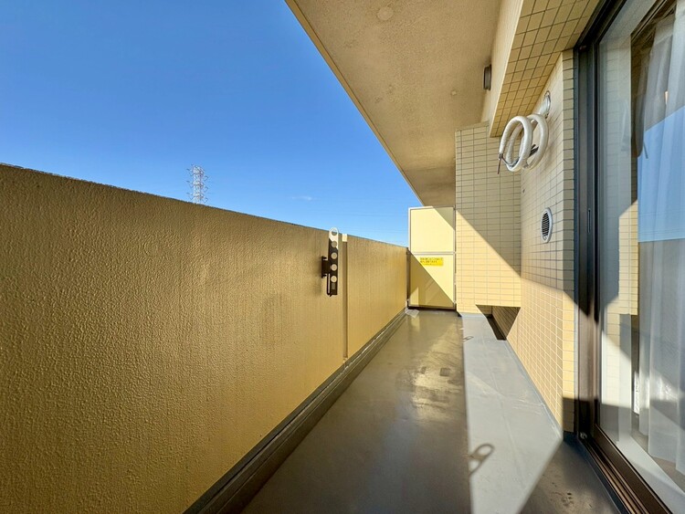 バルコニー 暮らしの中で、光と風を演出してくれるバルコニー。