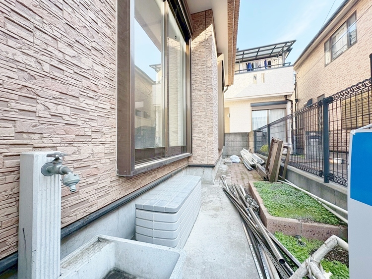 その他 お子様が遊んだり、趣味のガーデニングにピッタリのお庭。