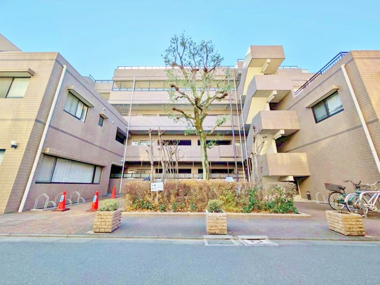 外観 資料には掲載していない情報が、現地にはたくさんあります。是非一度、現地をご確認ください。