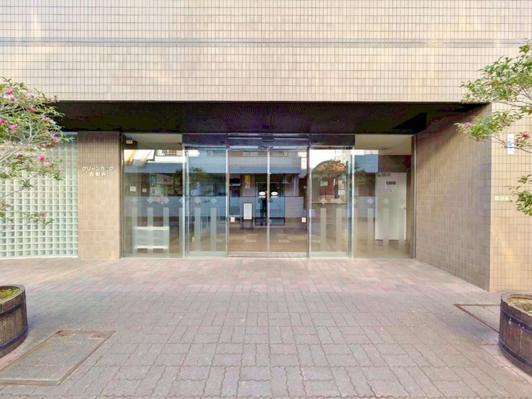 エントランス 外と内をつなぐエントランスは、まさに顔となる場所。