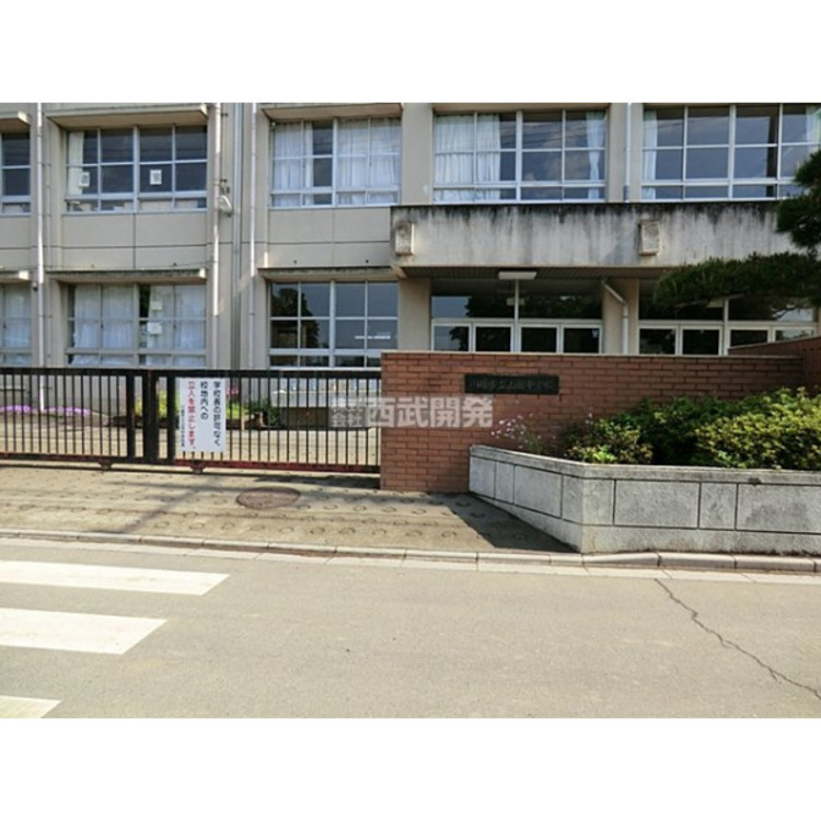 周辺 山田中学校(約500m)