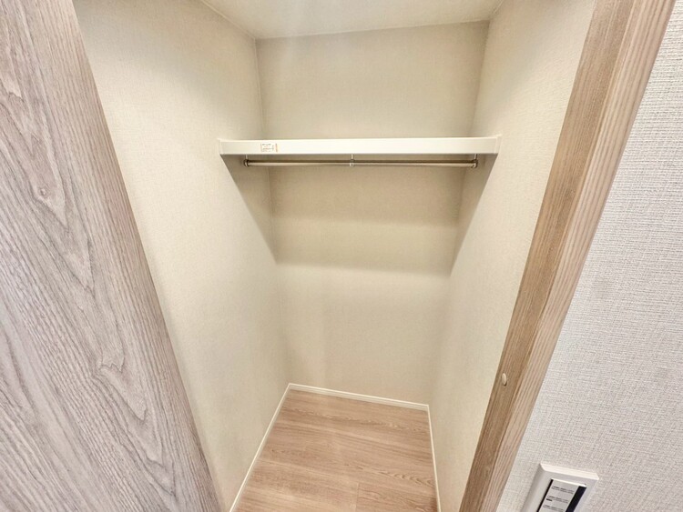 その他 収納スペースが付いていて、お部屋を広く使っていただけます。