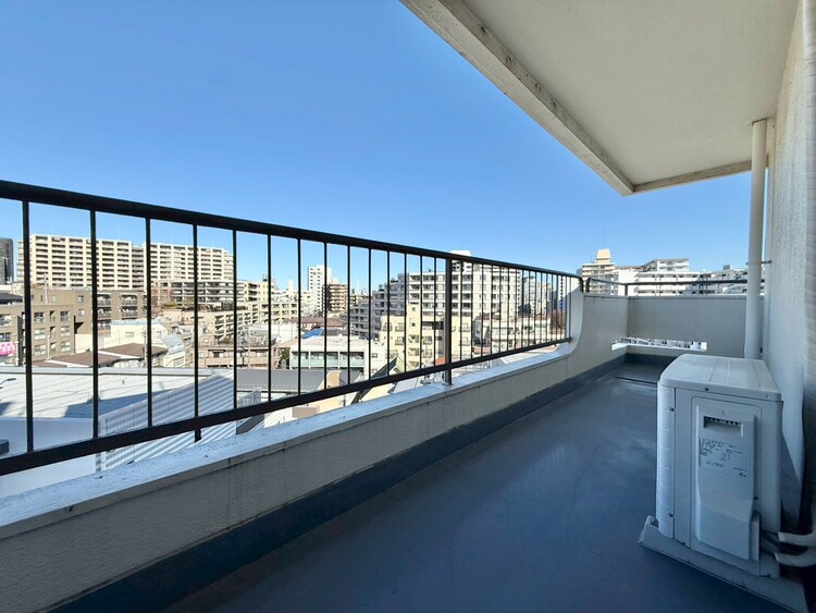 その他 朝の澄んだ空気や、夕方に吹く清々しい風を感じられるバルコニー。