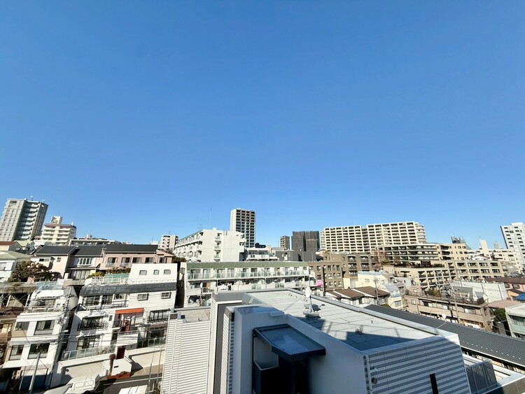 その他 眺望や窓からの景色が良いと、家で過ごす時間も快適です。