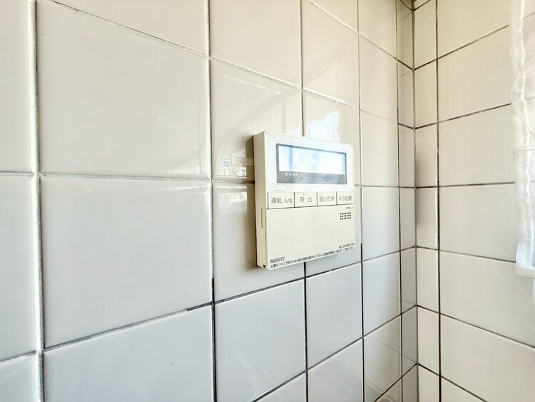 その他 見やすい画面で操作しやすい給湯パネル。