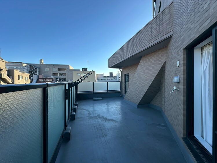 その他 朝の澄んだ空気や、夕方に吹く清々しい風を感じられるバルコニー。