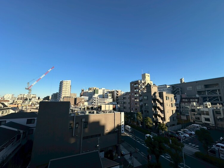 その他 眺望や窓からの景色が良いと、家で過ごす時間も快適です。