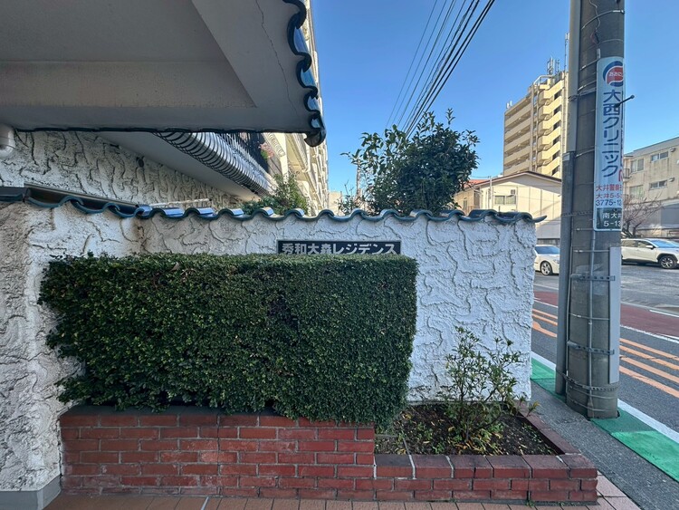 その他 上質感漂う玄関アプローチです。