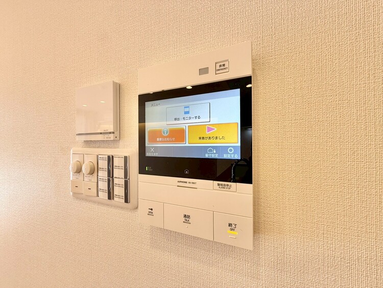 その他 誰が来てもわかる様にモニター付きインターホンを設置。