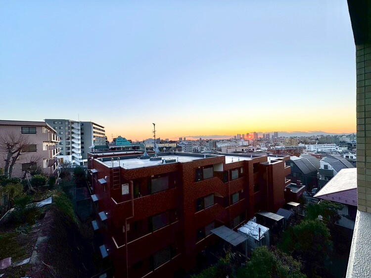 その他 眺望や窓からの景色が良いと、家で過ごす時間も快適です。