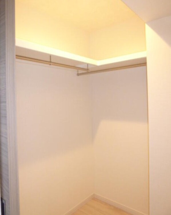 その他 収納スペースが付いていて、お部屋を広く使っていただけます。