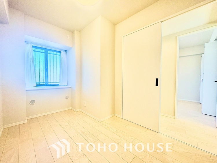 内装 【LIVING】◆陽光◆が差し込む。この開放的なLDKに家族の笑顔が集う。家族が一緒に過ごす空間は明るく、そして居心地よく。