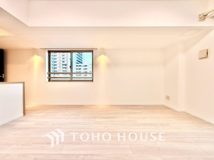 内装 ◆隠された美しさ◆流麗な音楽が流れているような繊細でいながら整然かつ堅牢なこの空間。この空間は確かに美しい。しかし、そこには美しさ以上のものが隠されている。