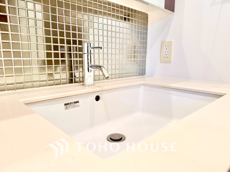 洗面 ◆洗面◆清潔感のある水回り。白で統一されたスタイリッシュな空間。毎日使う場所だから究極にシンプルにこだわりました。