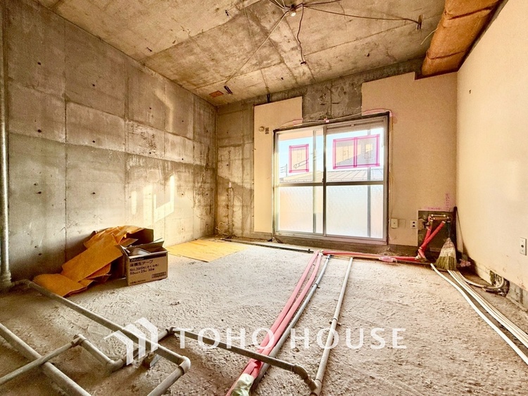 内装 ◆隠された美しさ◆流麗な音楽が流れているような繊細でいながら整然かつ堅牢なこの空間。この空間は確かに美しい。しかし、そこには美しさ以上のものが隠されている。