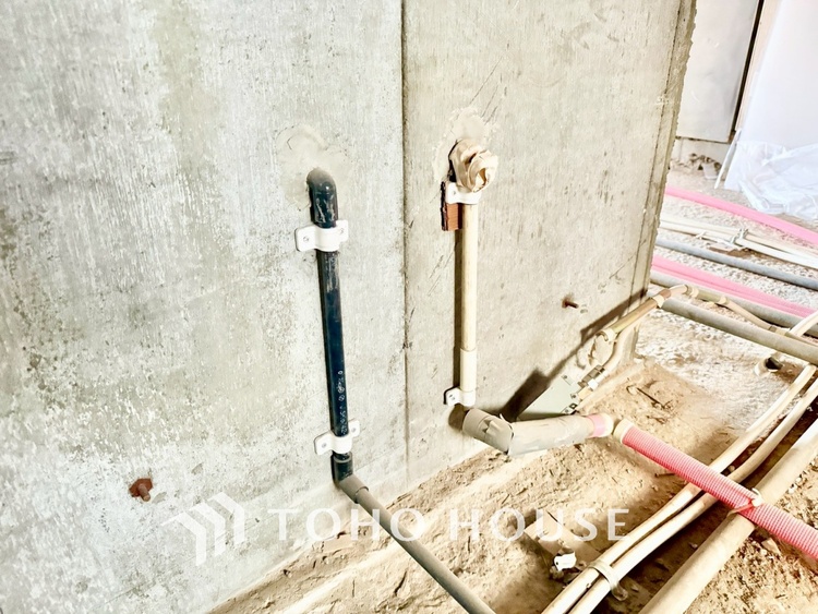 トイレ ◆トイレ◆トイレも全て新品に交換されており、清々しく新生活を始めることができます。白基調の清潔感のある空間に生まれ変わりました。