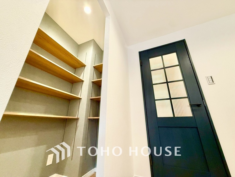 内装 ◆闇夜の輝き◆オレンジ色の光は大人になった今の僕にはわかる。1日の終わりを伝えに来たわけではなく、また明日が来る方へ導いてくれた事を。