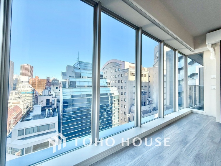 内装 ◆闇夜の輝き◆オレンジ色の光は大人になった今の僕にはわかる。1日の終わりを伝えに来たわけではなく、また明日が来る方へ導いてくれた事を。