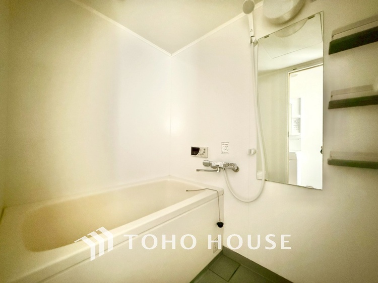 風呂 ◆浴室◆の温もりを感じ、ふわりと寄り添う太陽の妖精たちが自然と僕達を微睡ませる。うとうとしたい訳ではないがそんな時間が嫌いじゃない自分がここにいる。