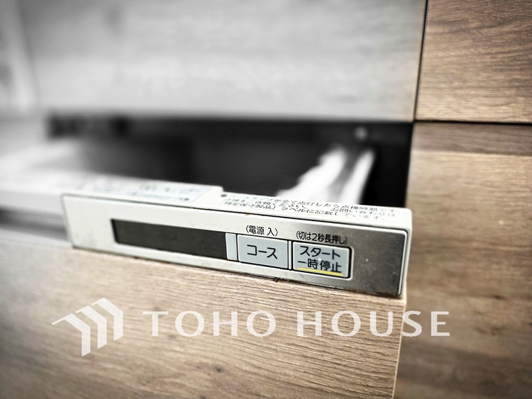 キッチン あなたの創造性を刺激する舞台。最新の機能と美しいデザインが融合し、料理の時間を至福の瞬間に変えます。