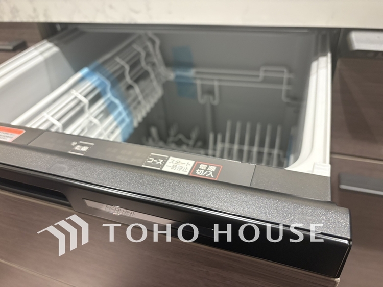 キッチン あなたの創造性を刺激する舞台。最新の機能と美しいデザインが融合し、料理の時間を至福の瞬間に変えます。