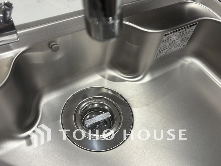 キッチン あなたの創造性を刺激する舞台。最新の機能と美しいデザインが融合し、料理の時間を至福の瞬間に変えます。