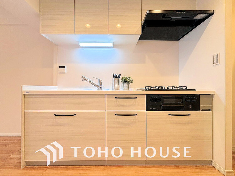 キッチン 落ち着きのあるカラーで統一された清潔感と気品が溢れるキッチン