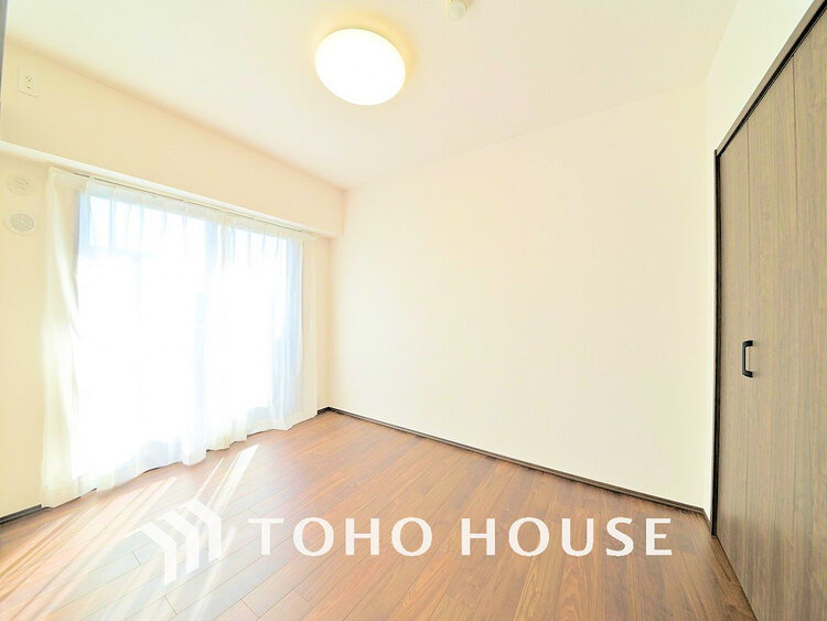 内装 1日の疲れを癒し、心地よく寛げるようゆったりとした広さをしています