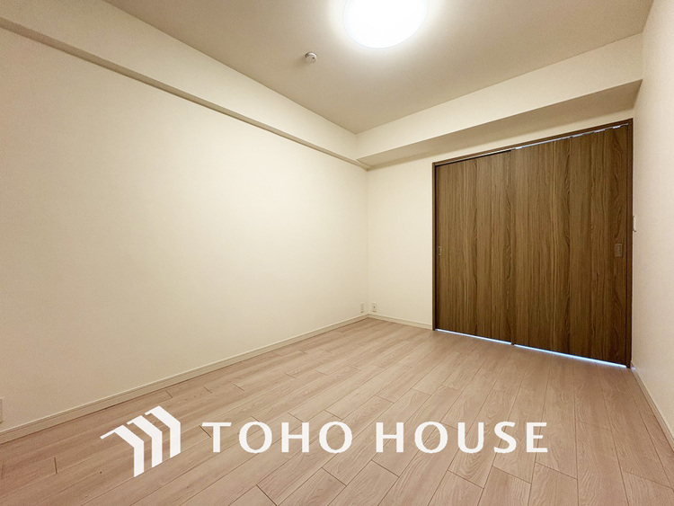 内装 シンプルですっきりとした室内は飽きのこない居心地の良い雰囲気です