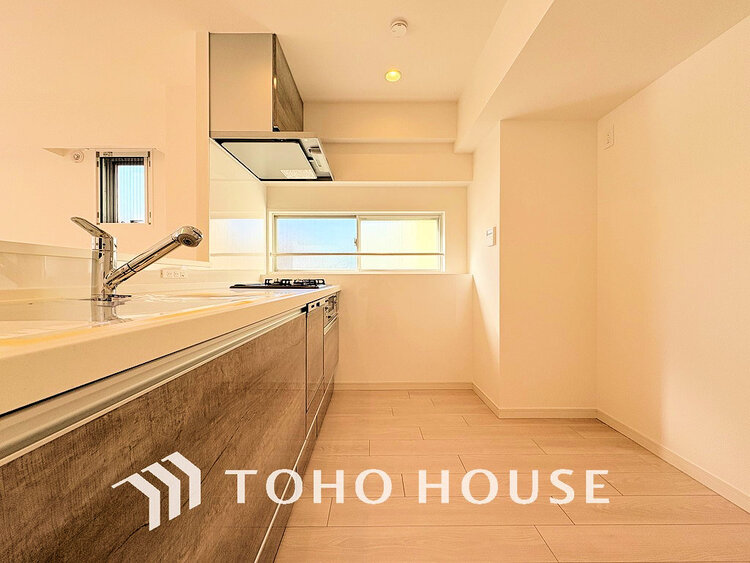 キッチン シンプルな部屋の雰囲気に溶け合うナチュラルキッチン