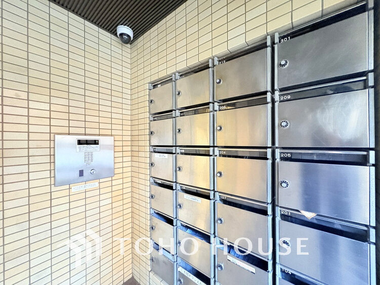 エントランス エントランスはオートロック完備で安心のセキュリティ性