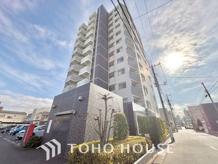 外観 ほんの少しのこだわり。ちょっとした色使いがその家がもつ雰囲気、趣（おもむき）を携え、暮らす家族や訪ねてくる友人・知人に新鮮な香りを運んできます。