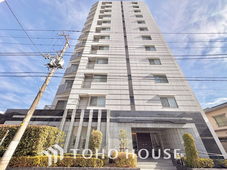 外観 ほんの少しのこだわり。ちょっとした色使いがその家がもつ雰囲気、趣（おもむき）を携え、暮らす家族や訪ねてくる友人・知人に新鮮な香りを運んできます。