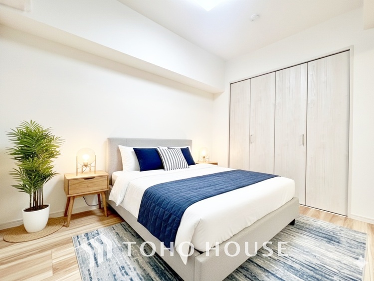 内装 ＊配置してある家具や小物はCGによるイメージ画像です。感性を育むプライベートルームはシンプルでスマートな空間。好みの空間で読書をしたり、音楽を聞いたりと一人の時間も充実したものにできます。