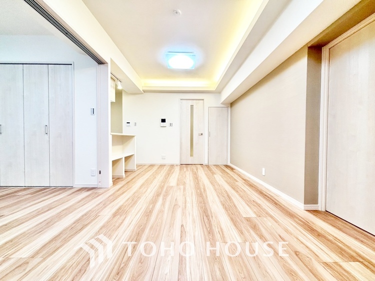 内装 「想像していた以上に広い」が写真を撮っているときの感想です。家事動線に配慮したプランによりご家族がくつろげる明るく広い空間が確保できました。