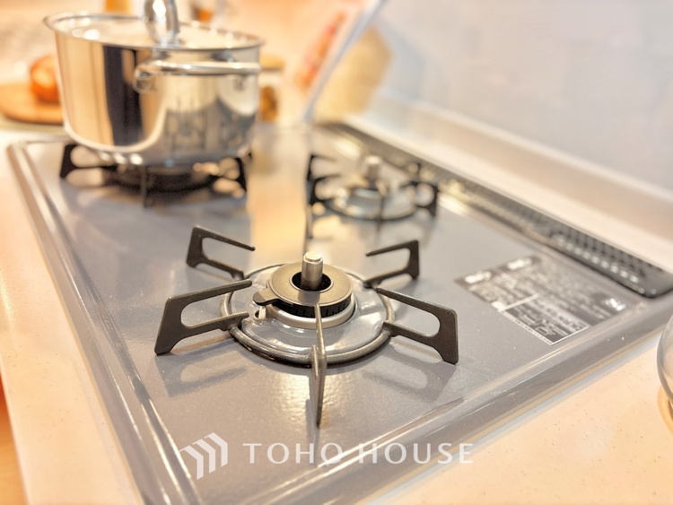 キッチン 時を超えて愛されるデザインが、日常を特別なひとときへと昇華させます。この場所から、心満たされる豊かな食卓が始まります。